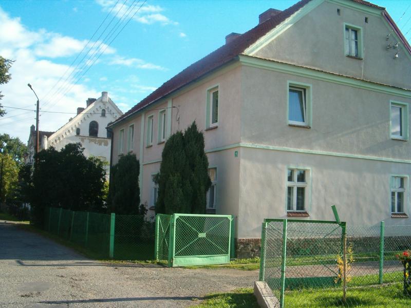 Milin, ul. Kątecka 4 (dom mieszkalny) 2005