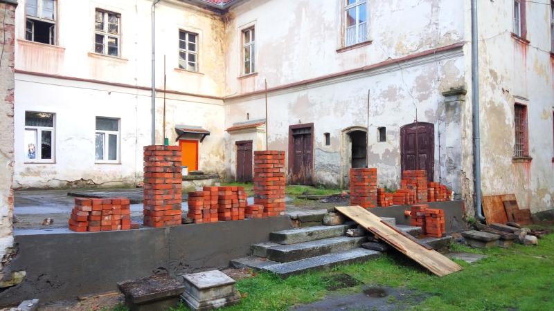 KGM_AP001_034_2017_Palac_w_Milinie.jpg